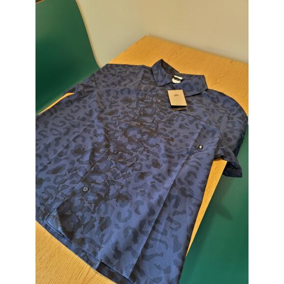 Nike SB Bowler Short-Sleeve Button Up Skate Shirt Blue Cheetah Print Size M New - Picture 2 of 6